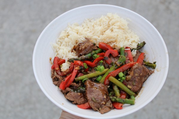 STEAK AND ASPARAGUS STIR-FRY
